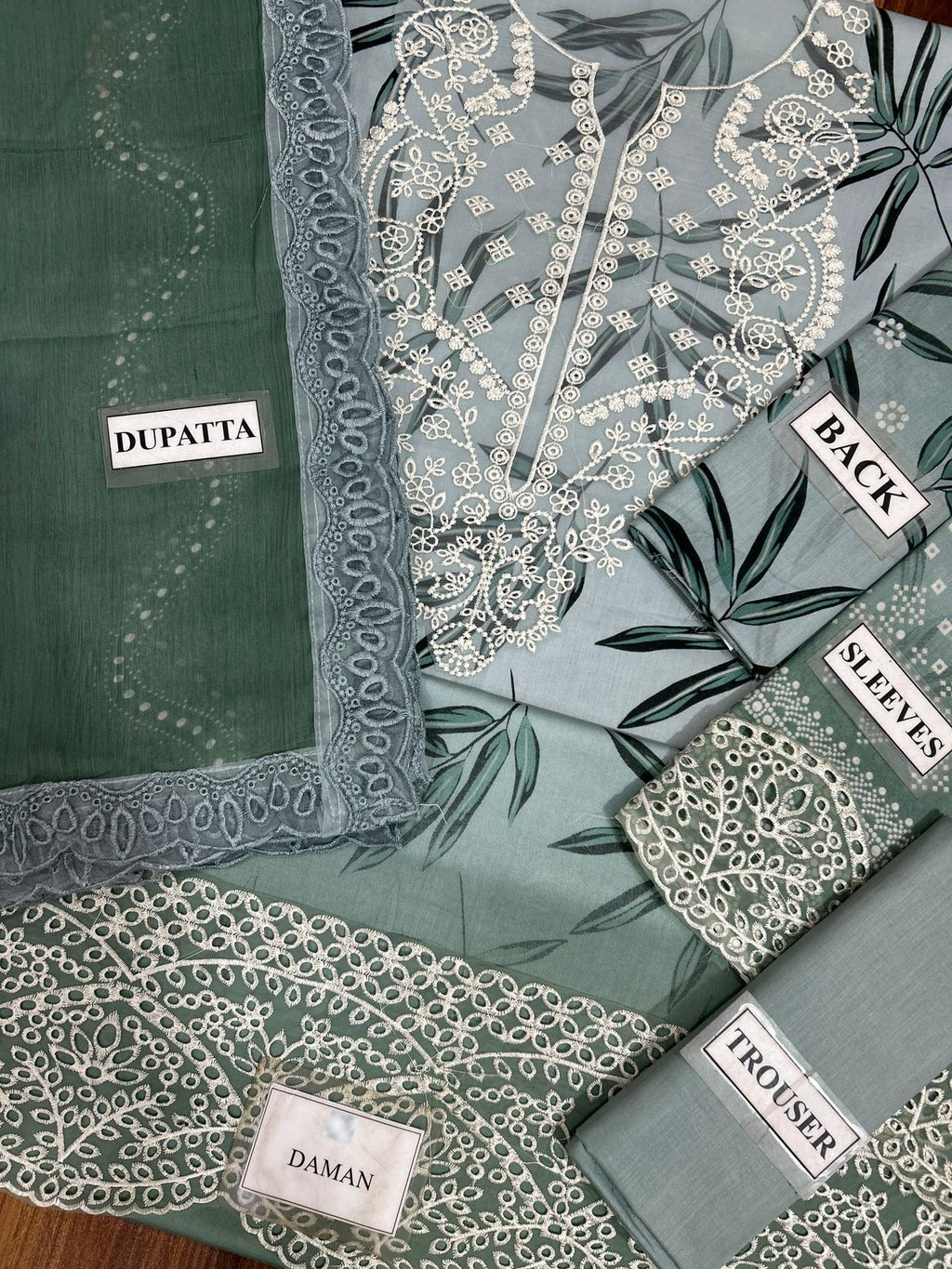 Kainaat Luxury Embroidered Lawn Suit with Chiffon Dupatta – 3 Piece | 2026 Collection