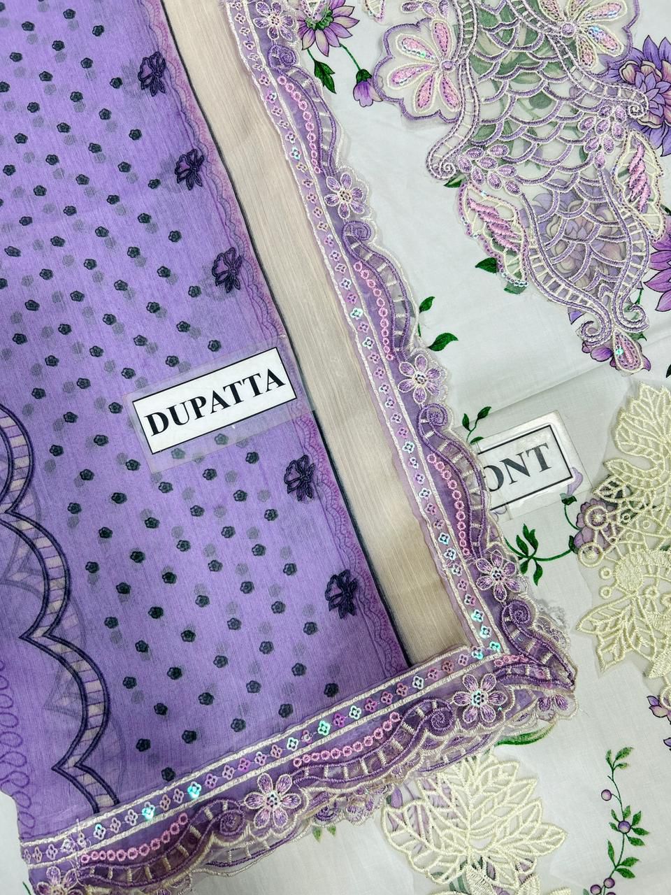 Kainaat Luxury Embroidered Lawn Suit with Printed Chiffon Dupatta – 3 Piece